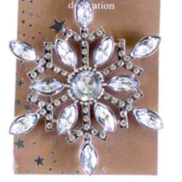 OAK STREET wholesale crystal hanging snow flake  size 4.30" x .4" x 3.90" NWT - Picture 5 of 5